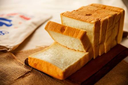 The Most Efficient Method for Dicing Bread for Stuffing